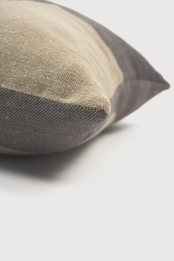 DOTS CUSHION 20"x20"
