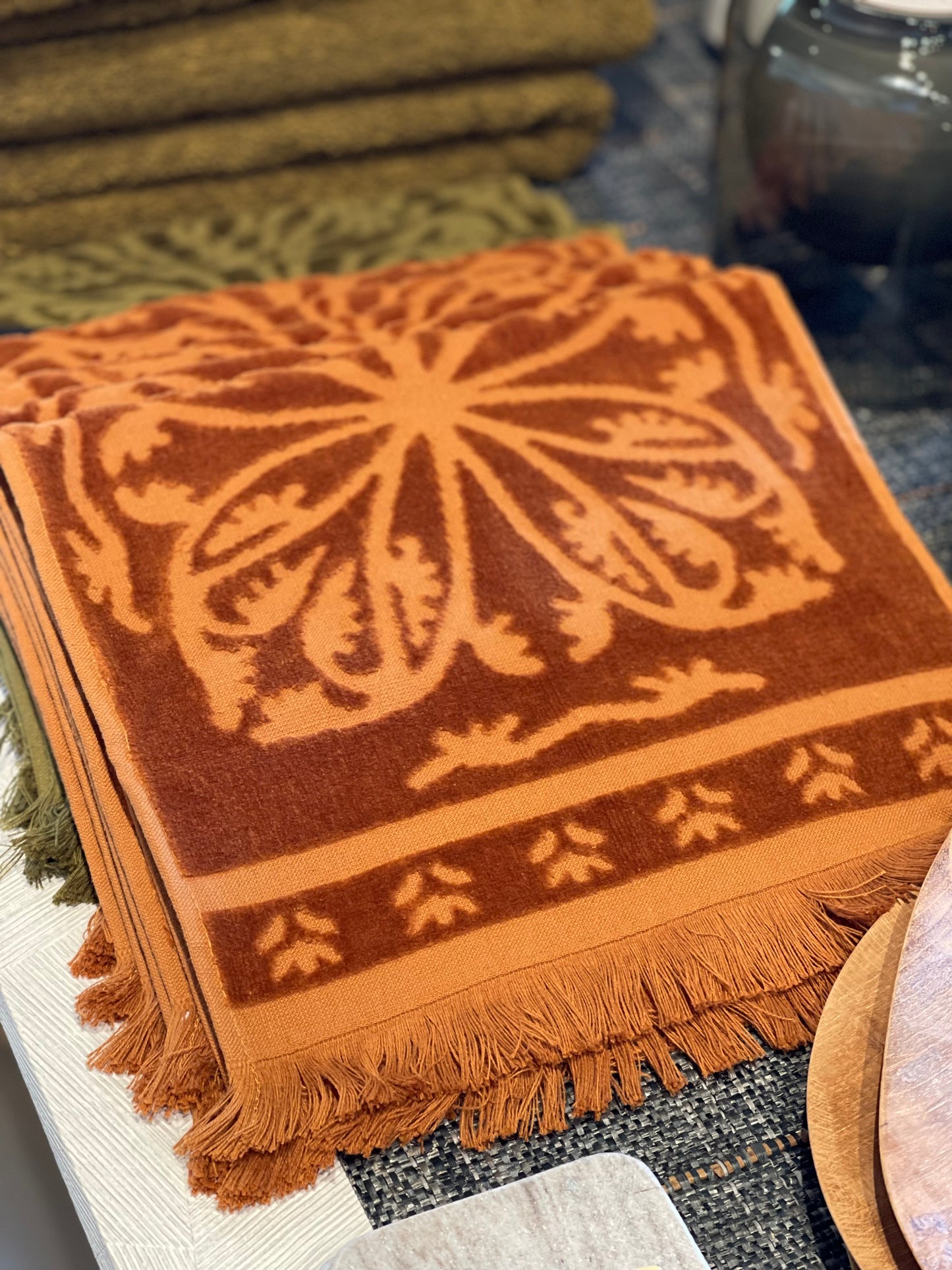 SERVIETTE INVITÉ SUMATRA - CARAMEL, 12"X20"