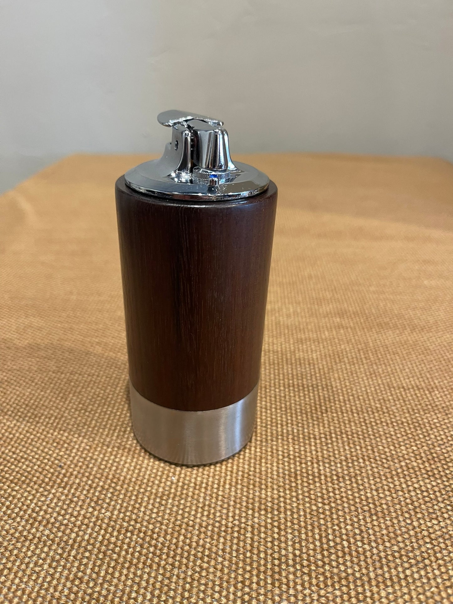 Vintage Ronson Varaflame Norseman - Like New!