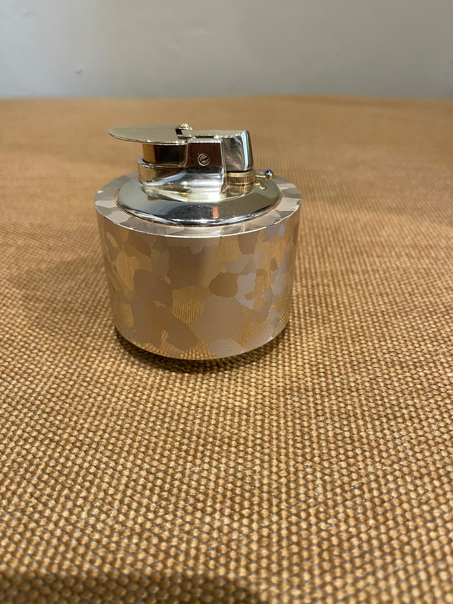 Vintage Ronson Varaflame “Luralite” Table Lighter - Silver