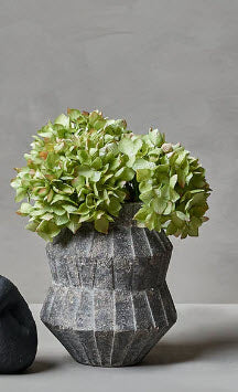 CHARCOAL CONCRETE VASE - MEDIUM